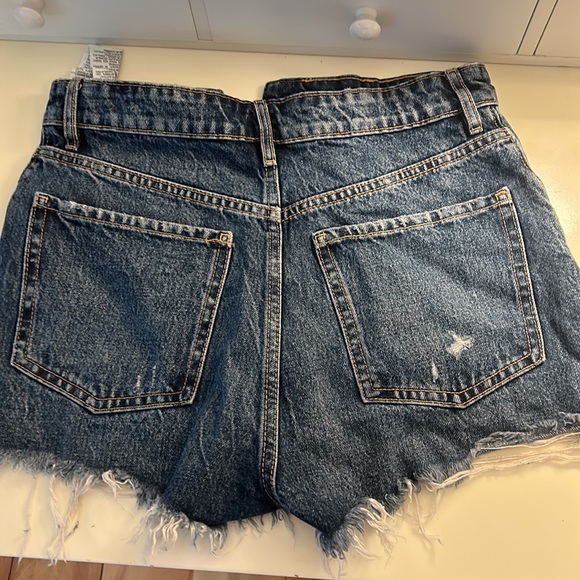 Dark wash zara shorts - Picture 2 of 3